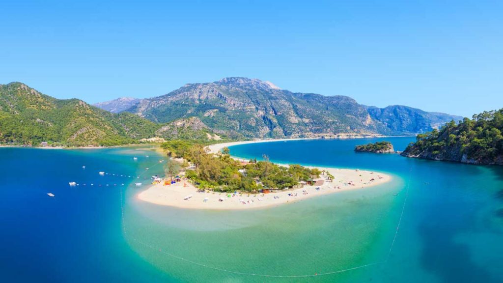 Traumhafte Strände, wie hier die Blaue Lagune, beim Türkei Urlaub